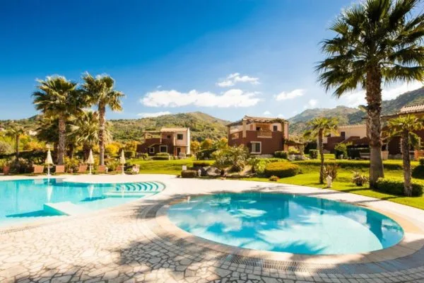 Piscina di Alcantara Resort di Charme o nelle vicinanze