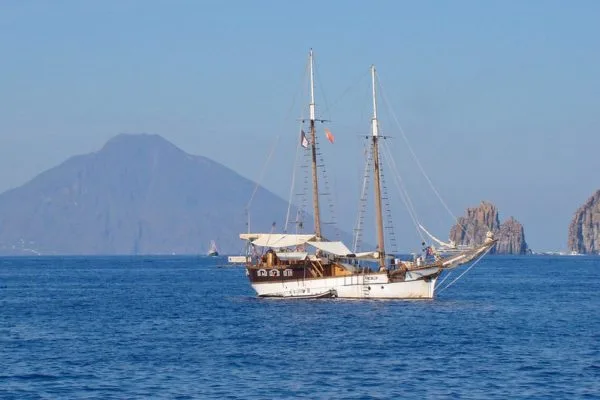 panarea sicilia