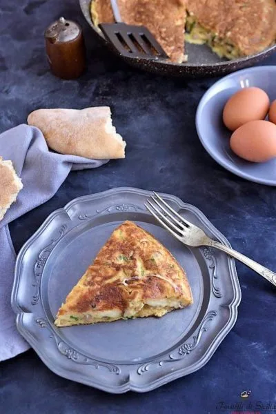Frittata con salsiccia e primo sale