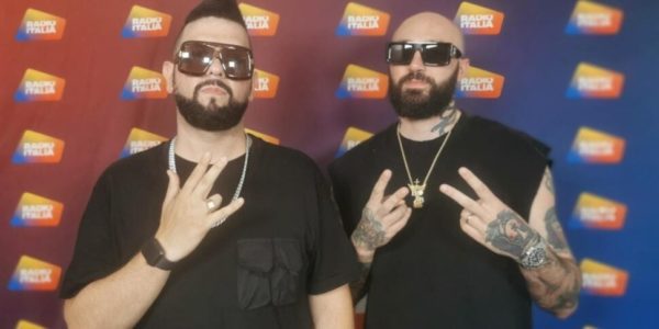 I Boomdabash ricordano la prima volta a Palermo: «Abbiamo dormito 4 giorni allo Zen»