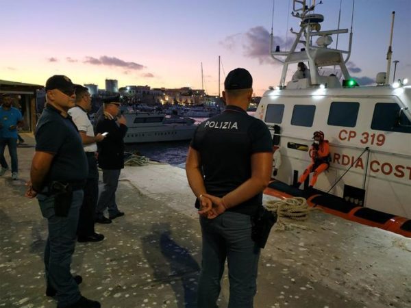 ++ Migranti dopo sbarco a Lampedusa, 'naufragio in Tunisia' ++