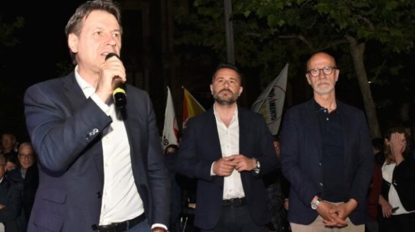 Conte-Schlein «quasi» insieme sul palco a Siracusa in nome del Sud