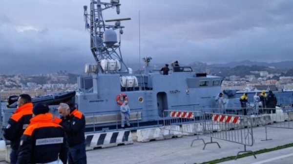 Duecento migranti soccorsi in mare e sbarcati al porto di Messina