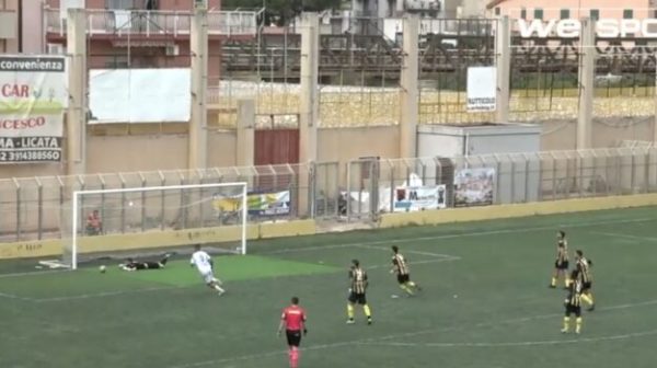 Licata, malore in campo per il portiere Valenti durante il derby col Ragusa