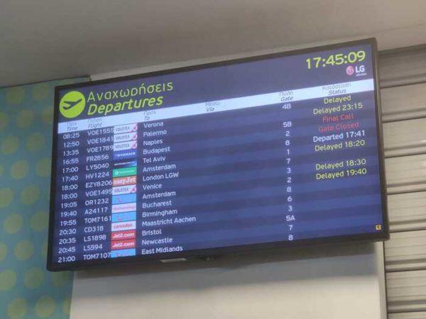 Cancellato volo per Palermo, 180 bloccati da ieri a Zante