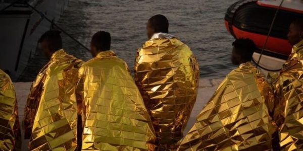 Altri 81 migranti sbarcati a Lampedusa, nell'hotspot ora ci sono 1.700 ospiti