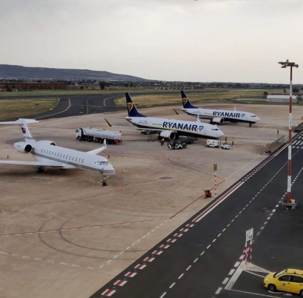 Aeroporti, a Comiso già sotto stress arrivano le Frecce Tricolori: voli ridotti