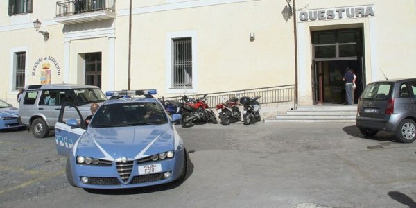 Agrigento, scarcerato torna a perseguitare una donna: disposto divieto di avvicinamento e braccialetto elettronico