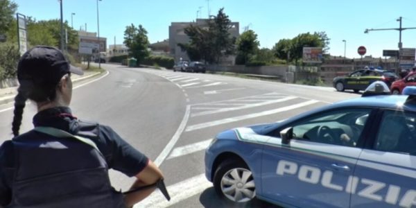 Caltanissetta, col camion guida contromano: era drogato e teneva marijuana in cabina