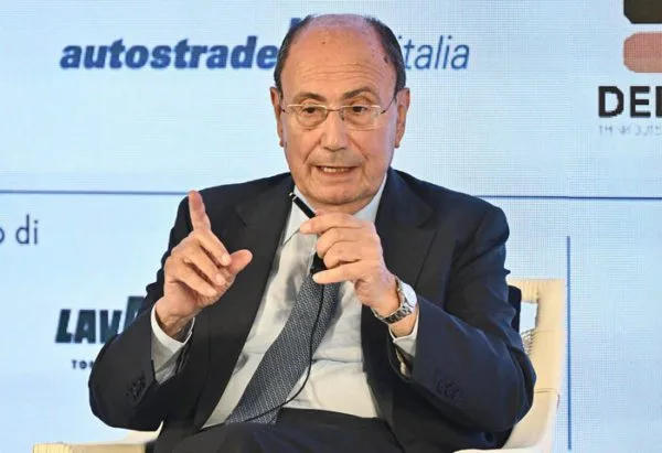 Caro voli: Schifani, attendiamo ancora una risposta