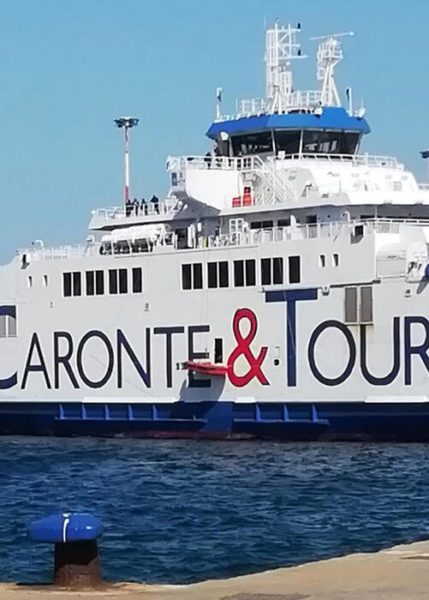 Caronte rescinde contratto con Regione per le isole minori