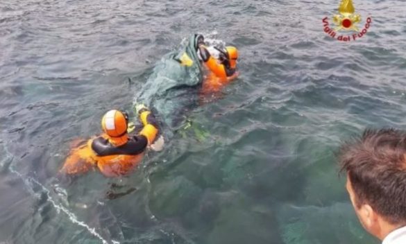 Catania, il cadavere di una donna recuperato sulla scogliera sotto la stazione centrale