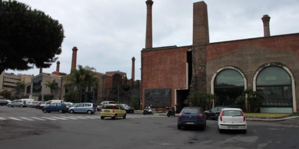 Catania senza acqua e luce, per le persone più deboli predisposti locali climatizzati alle Ciminiere