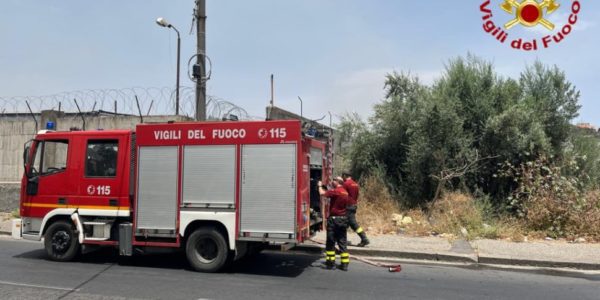 Dal Cep allo Zen e allo Sperone: numerosi roghi di rifiuti a Palermo