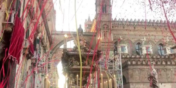 Festino di Santa Rosalia, in migliaia in Cattedrale e alla processione: «Tutta Palermo è qui»