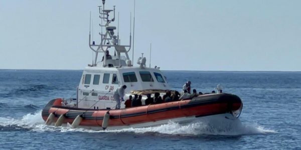 Pescherecci di Lampedusa a secco, il gasolio serve per le motovedette