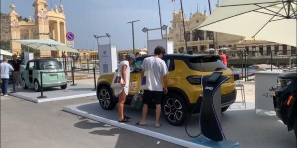 L'Alfa Romeo protagonista all'Expo Motori a Mondello tra curiosi e appassionati