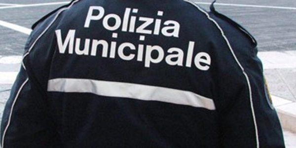 Licata, due pizzerie chiuse per 5 giorni: occupavano suolo pubblico senza autorizzazione