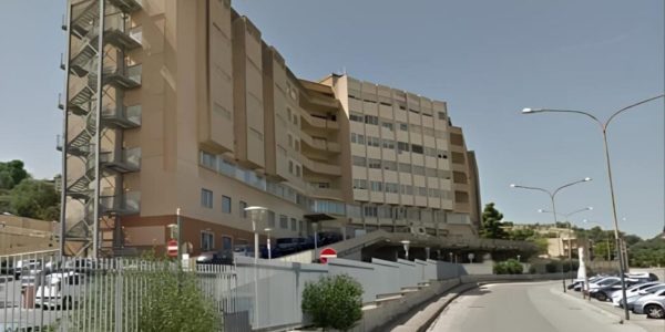 Licata, ragazzo in ospedale dopo un accoltellamento: operato d'urgenza