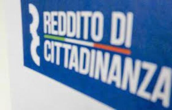 Perde Rdc e minaccia di dare fuoco a stanza del sindaco