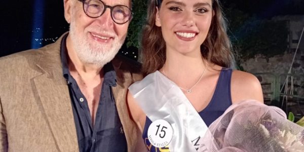 Lipari, la palermitana Gloria di Bella eletta Miss Eolie: "Mi piacerebbe diventare medico"