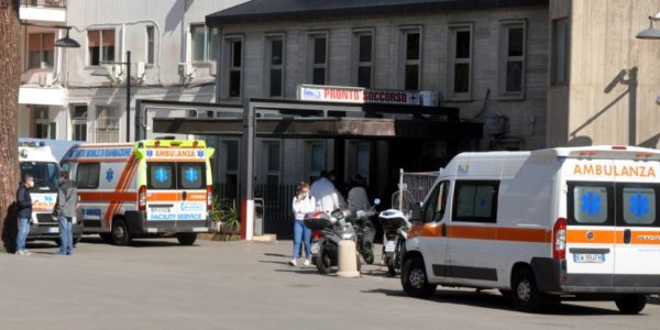 Mazara del Vallo, morte cerebrale per la bimba di 4 anni caduta dal balcone