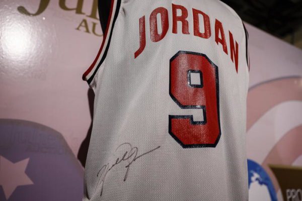 Michael Jordan atterra a Catania, va al Google Camp