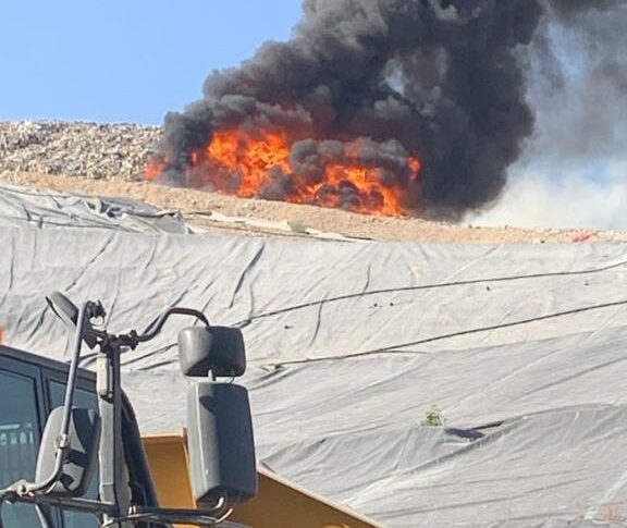 Palermo, incendio vicino alla vasca di Bellolampo: in campo le squadre della Rap