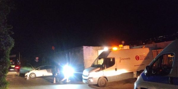 Palermo, con l'auto contro il muro in via Olio di Lino: ferita una donna