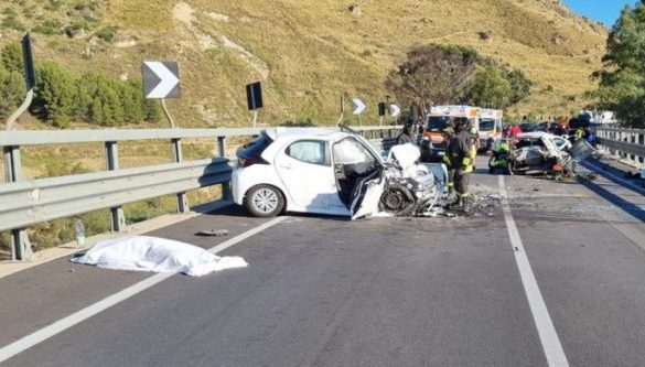 Scontro sulla Caltanissetta-Gela, sale a 3 bilancio vittime