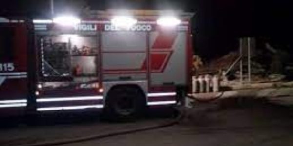 Incendio nella villa di un imprenditore a Triscina, si indaga anche sul dolo