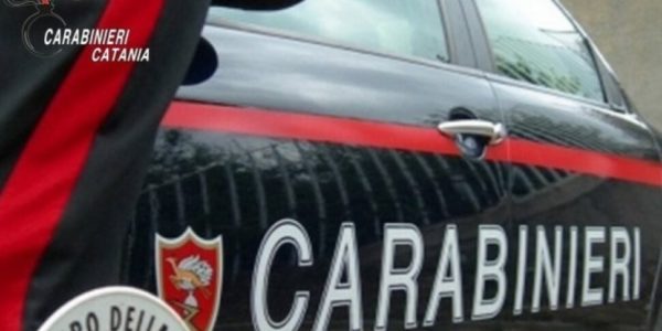 Sparatoria a Catania, due feriti: uno raggiunto al torace, l’altro a una spalla