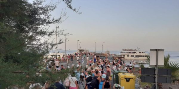 Stromboli e Panarea: stop allo sbarco selvaggio di turisti pendolari