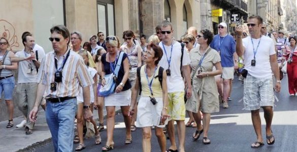 Turismo, piovono le disdette in Sicilia: Schifani accusa la stampa estera