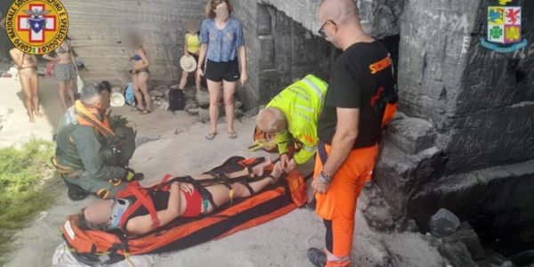 Turista di Caltanissetta precipita dalla scogliera di Favignana, soccorsa