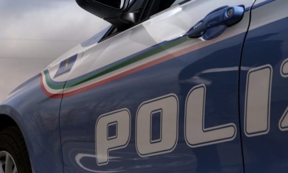 Minaccia i poliziotti con un coltello dopo una lite in famiglia, un arresto ad Enna