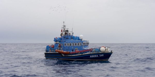 Assegnato il porto di Trapani alla Aurora, ma la ong vuole Lampedusa: è più vicina