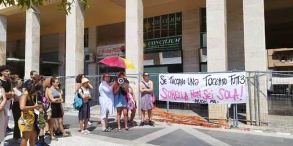 Il capo dei vigili di un comune sardo sullo stupro di Palermo: «Insegnate alla vostre figlie a non ubriacarsi»