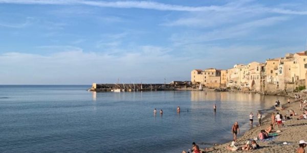 Cefalù, varato il piano per l'assegnazione delle spiagge: ora passa alla Regione Siciliana