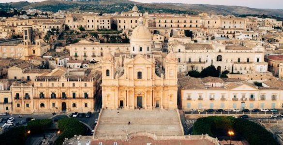 Clooney, Zucchero e Ghali a Marzamemi: il Val di Noto si popola di vip