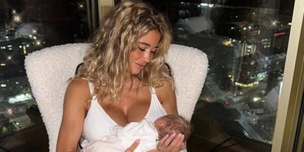 Diletta Leotta e le prime foto con la figlia Aria: «Notti piene d'amore»