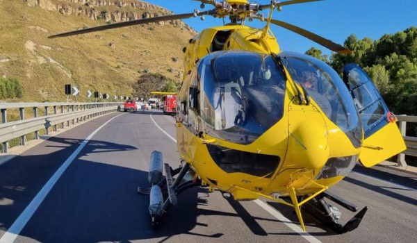 Scontro frontale tra auto, donna muore e 4 feriti nell'ennese