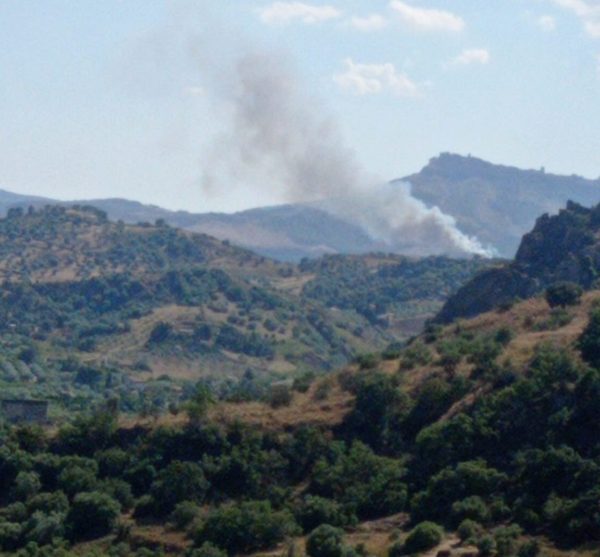 Enna, ancora fiamme in contrada Baronessa