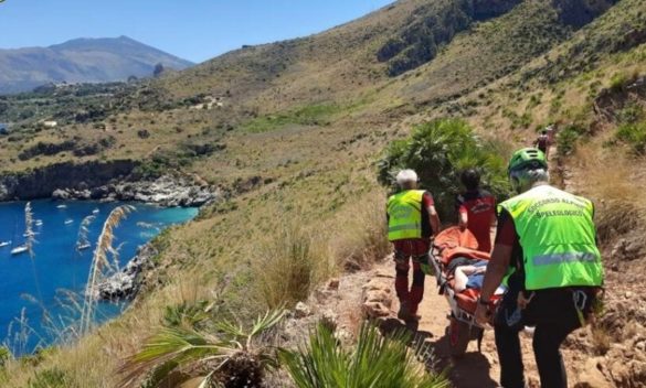 Escursionista francese salvata dal soccorso alpino allo Zingaro