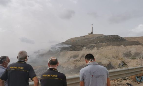 I roghi a Palermo, l'Arpa: in calo i livelli di polveri e di benzene