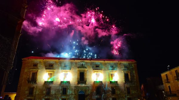 Piazza Armerina, il conte Ruggero si mette… a Nudo