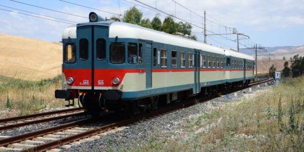 Nel week end il debutto del treno storico tra Palermo e Castelvetrano: orari e tappe