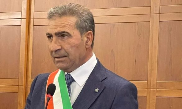 Il sindaco di Canicattì e due consiglieri passano con Forza Italia