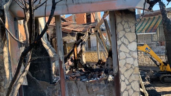 Incendi, a Catania la conta dei danni nel racconto di chi ha perso la casa