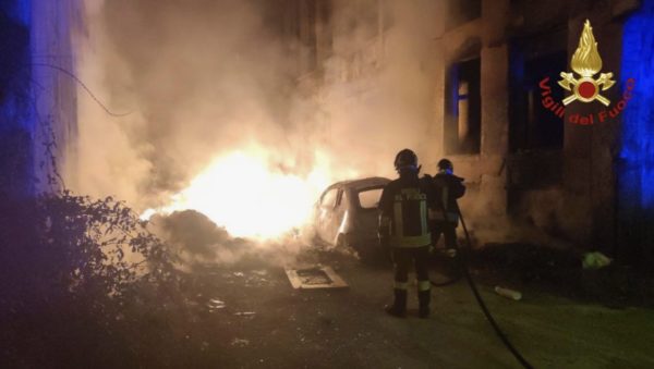 Incendi, da Catania a Palermo gli interventi e le direttive per evitare il peggio